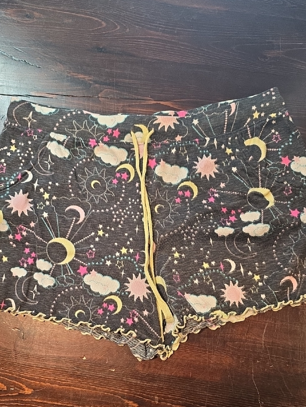 Secret Treasures Celestial Print Lettuce-Edge Shorts